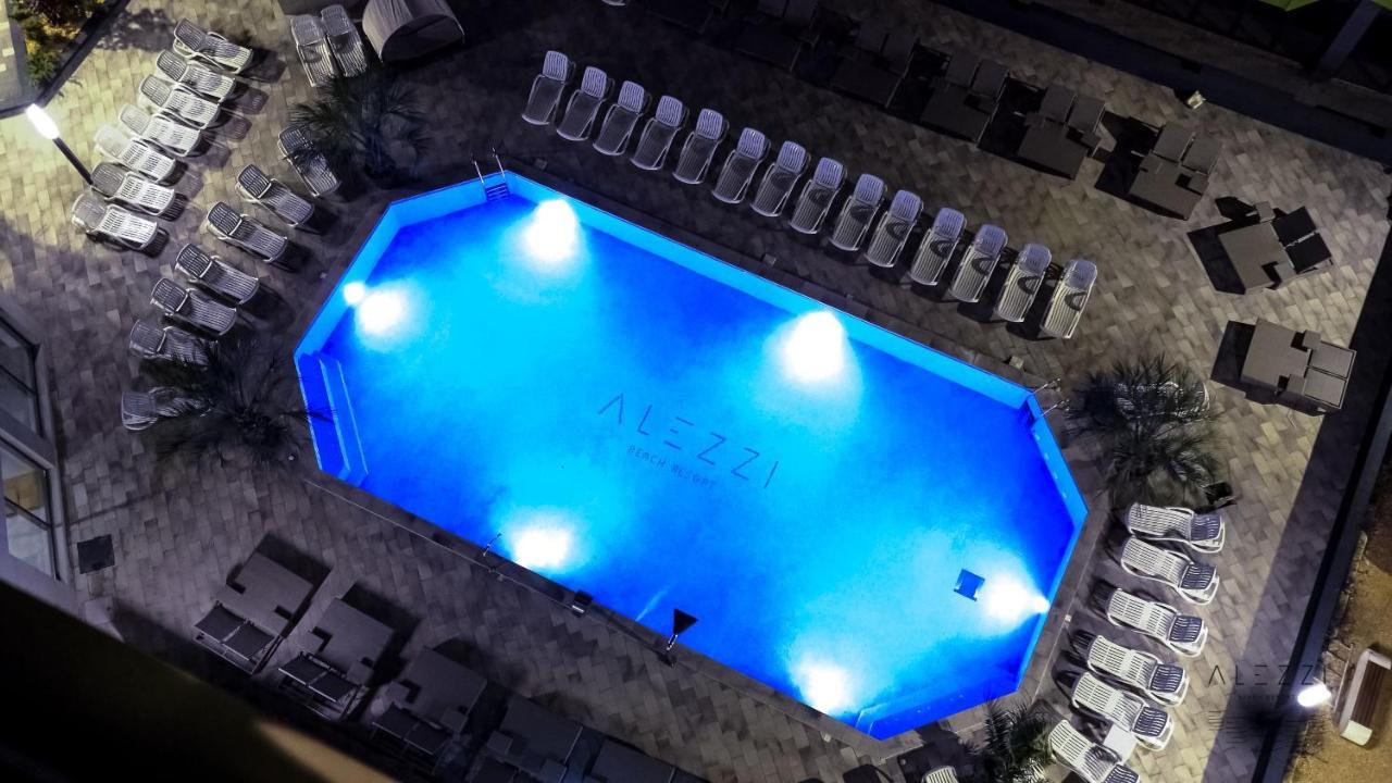 Vibe Apartment- Spa N Pools Beach Resort Năvodari Exterior foto