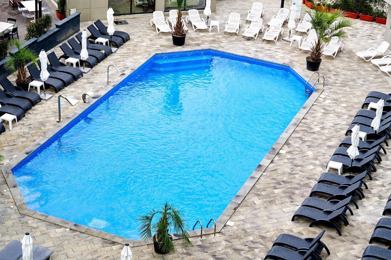 Vibe Apartment- Spa N Pools Beach Resort Năvodari Exterior foto